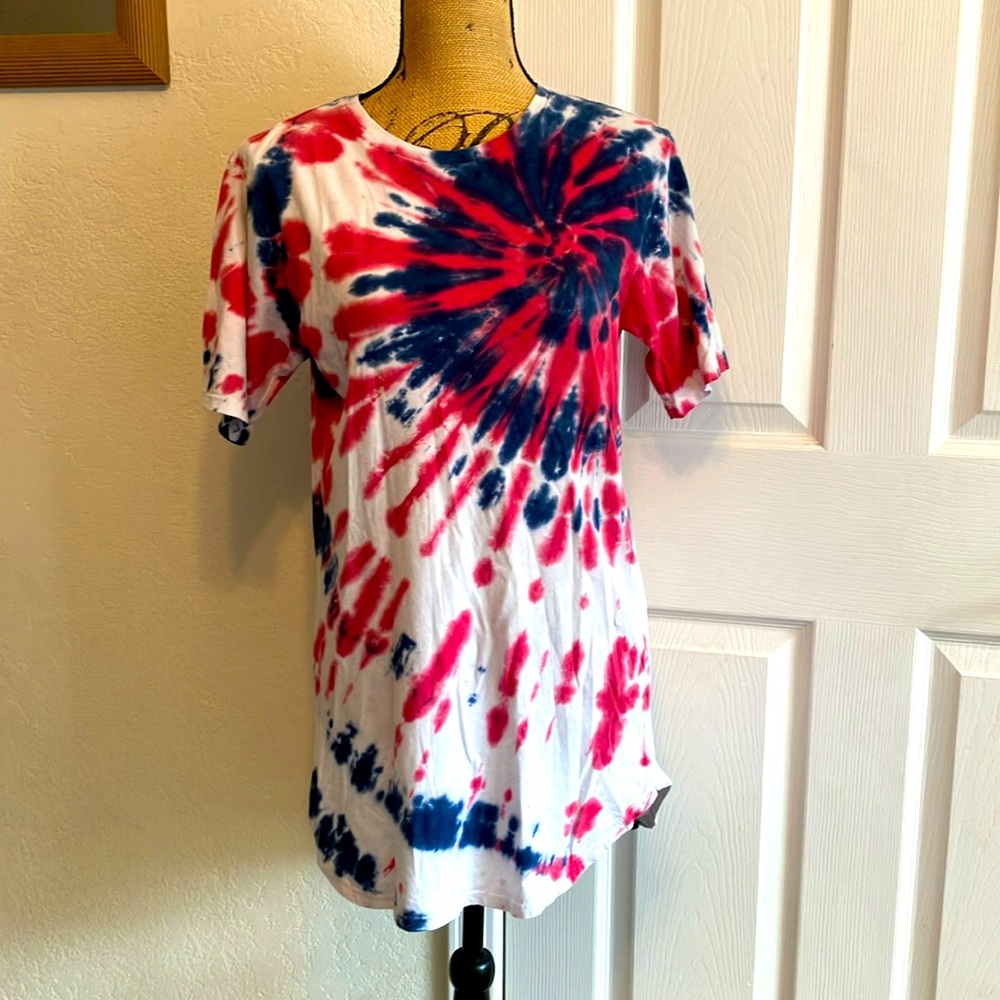PacSun scallop fit patriotic festival hippie tie dye long length cotton t-shirt